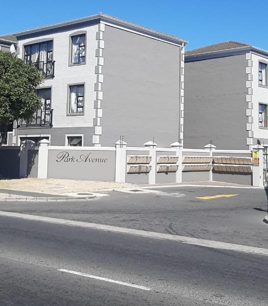 To Let 2 Bedroom Property for Rent in Parklands Western Cape